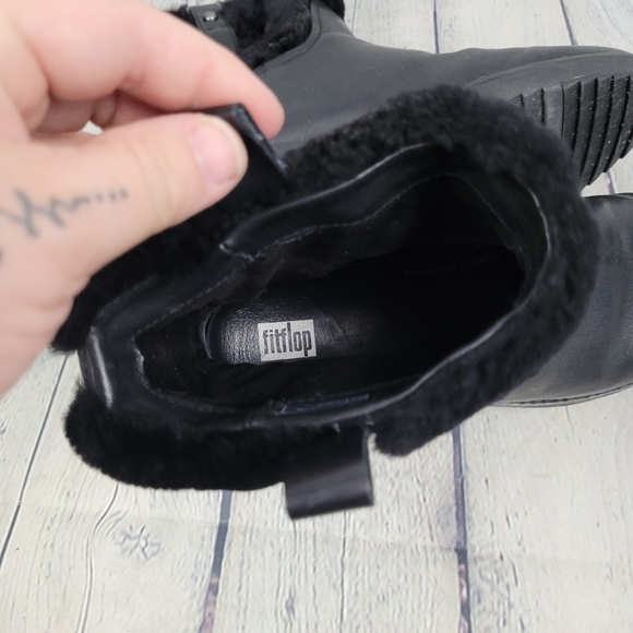 FITFLOP | Mimie genuine shearling trim bootie - Picture 8 of 9